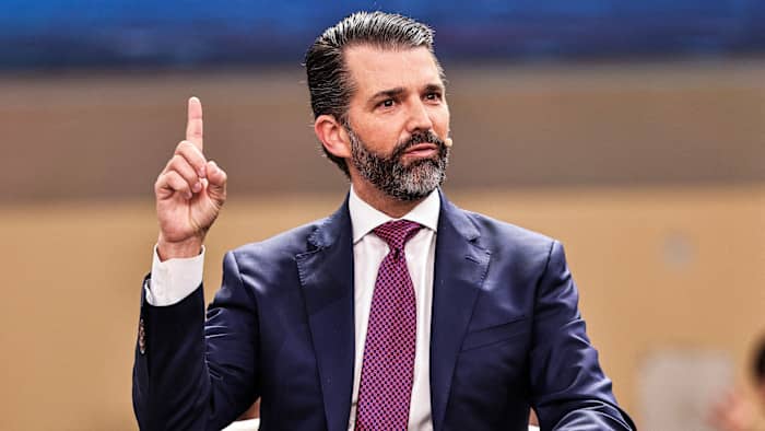 ترامب جونيور يحصد أرباحاً ضخمة من حصة في منصة التنبؤات