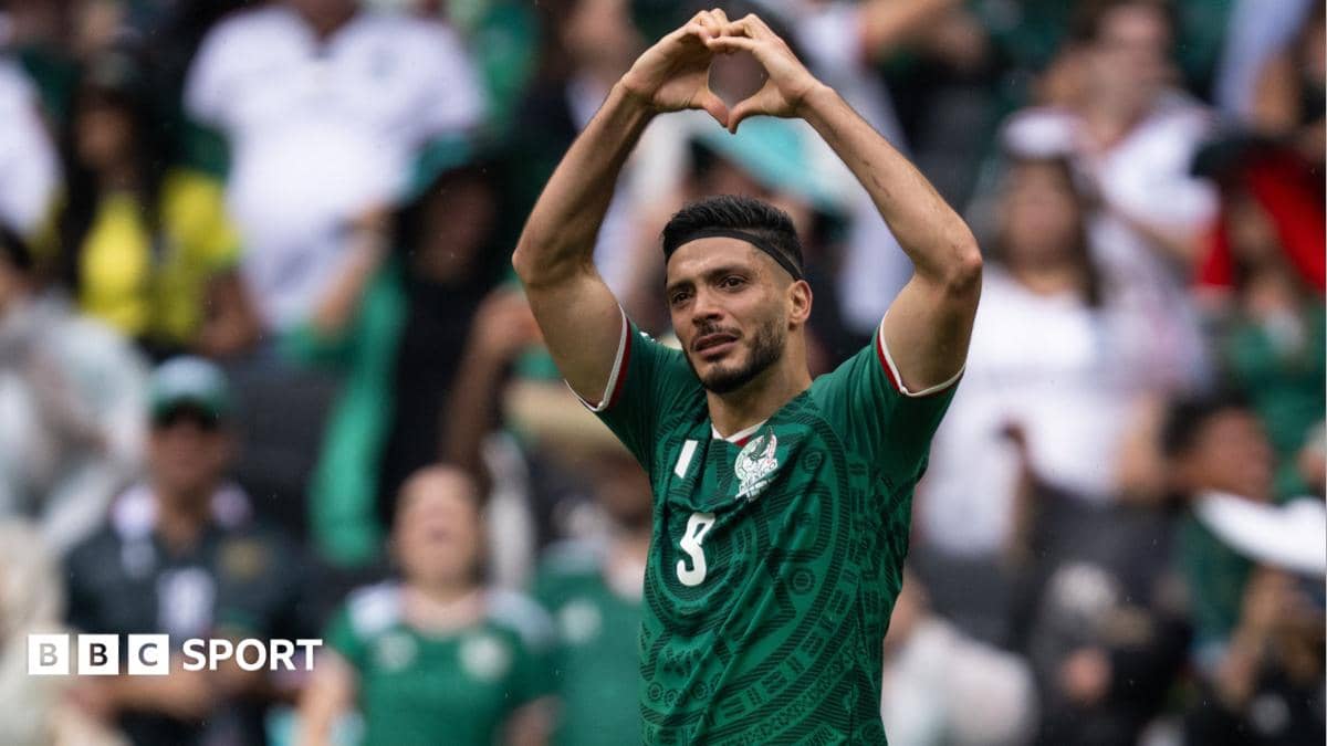 من شفا الموت إلى بطل كأس العالم: دموع خيمينيز للمكسيك