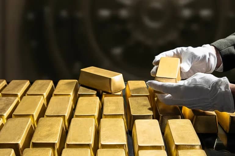 اتفاق إيران وأمريكا يرفع أسعار الذهب ويضغط على النفط