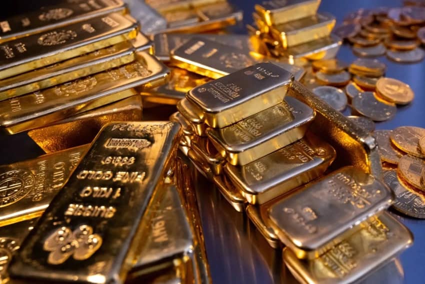 الذهب يتجه نحو خسارة أسبوعية ثالثة على التوالي