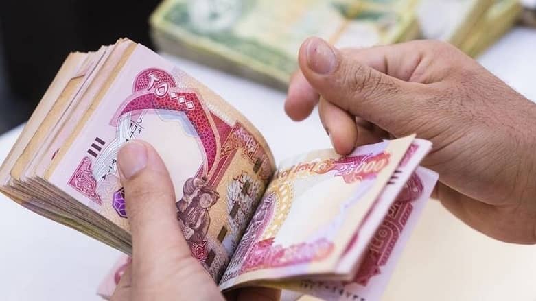 المالية تطلق تمويل رواتب الموظفين لشهر حزيران