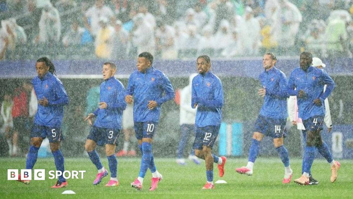 ما فعلته فرنسا والعراق خلال توقف الطقس المرهق لساعتين