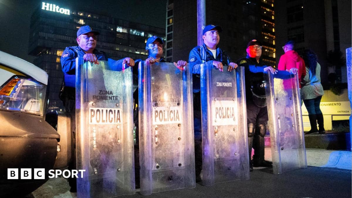 جماهير المكسيك تفشل في إيقاظ لاعبي إنجلترا قبل المواجهة