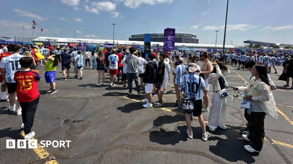 حضور ترامب يسبب طوابير بطول ساعتين في نهائي كأس العالم
