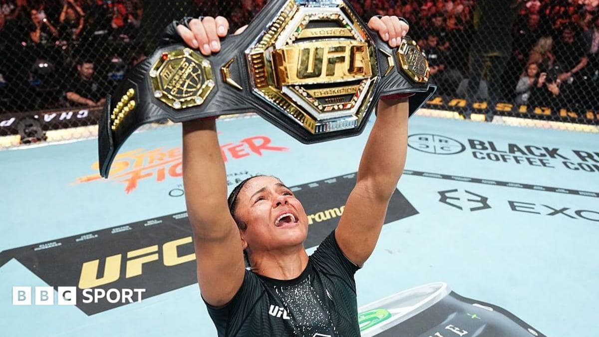 سيلفا تتوج بلقب الوزن الذبابة للنساء في UFC