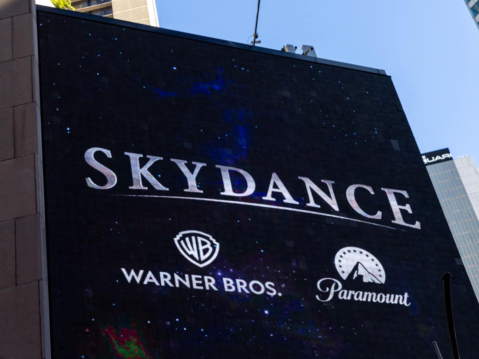 CNN وCBS News تحت سقف واحد بعد إتمام اندماج paramount وWarner Bros
