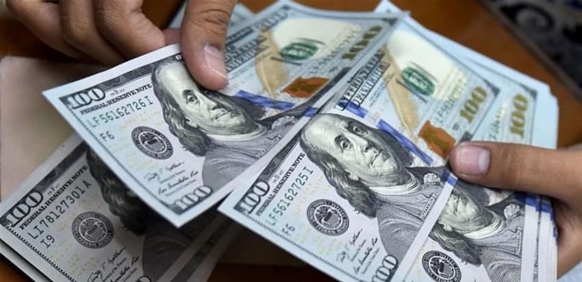 الدولار يتجاوز حاجز 170 ألفاً في بغداد عقب تعديل سعر الصرف