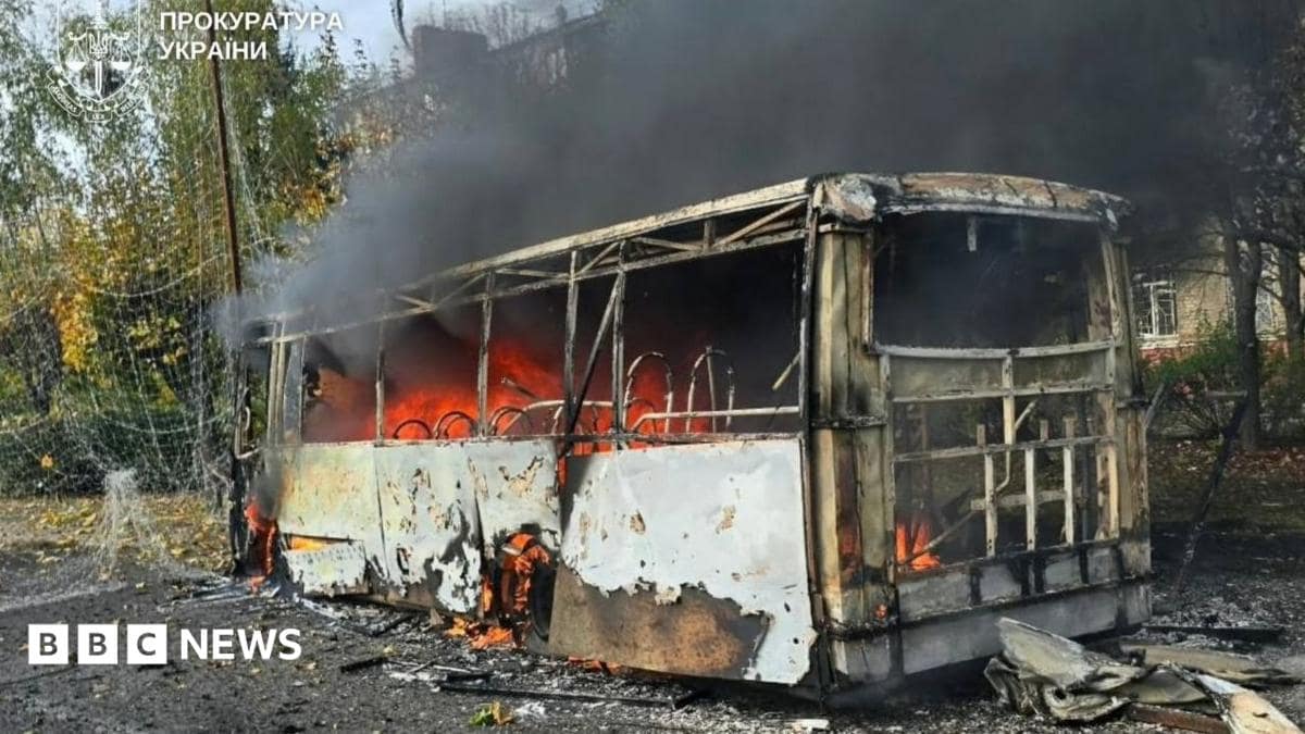 غارة روسية على حافلات تقتل 33 مدنياً وسط تصعيد الهجمات على أوكرانيا